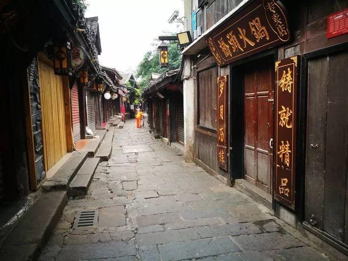 东莞南城黄金的回收是不是报价多少就能到手多少？